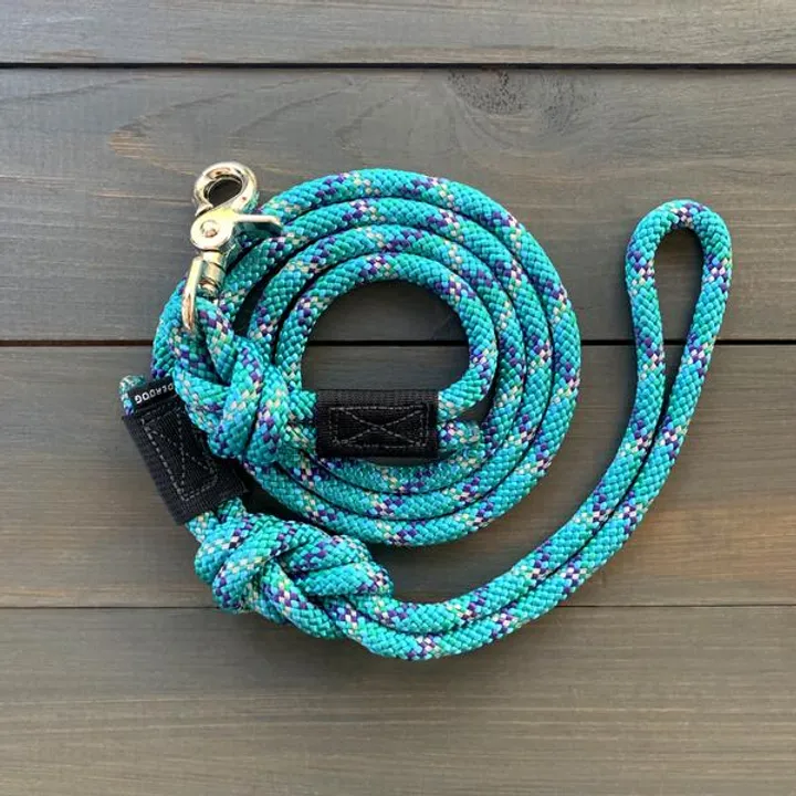 Islander Reflective Quick Clip Lead