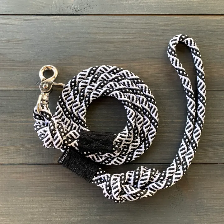 Black and White Quick Clip Lead
