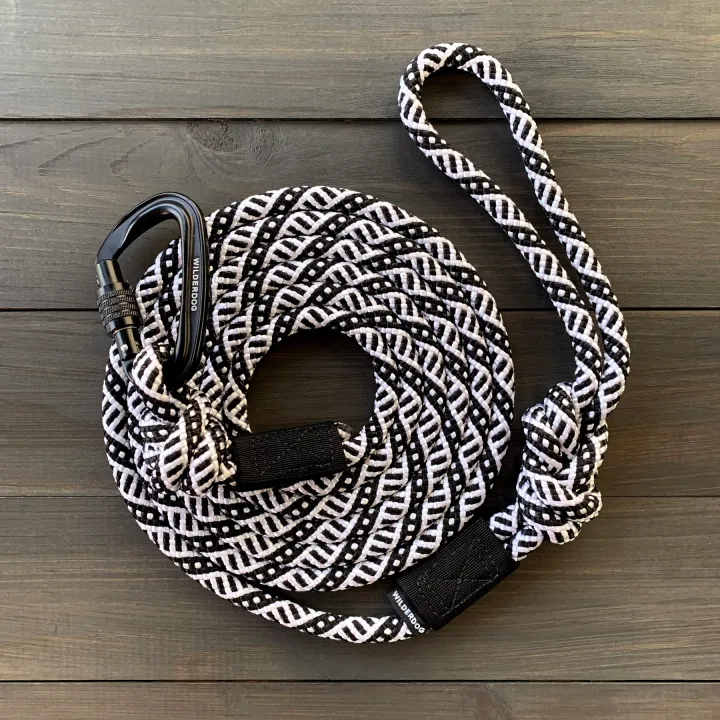 Black and White Small Carabiner Lead